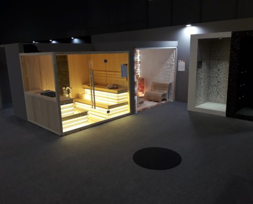 Showroom com várias saunas e turcos
